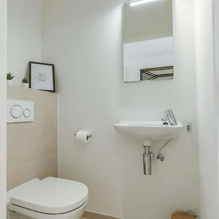Bel Air - Luxury New-build With Spacious Terrace T14 Остенде